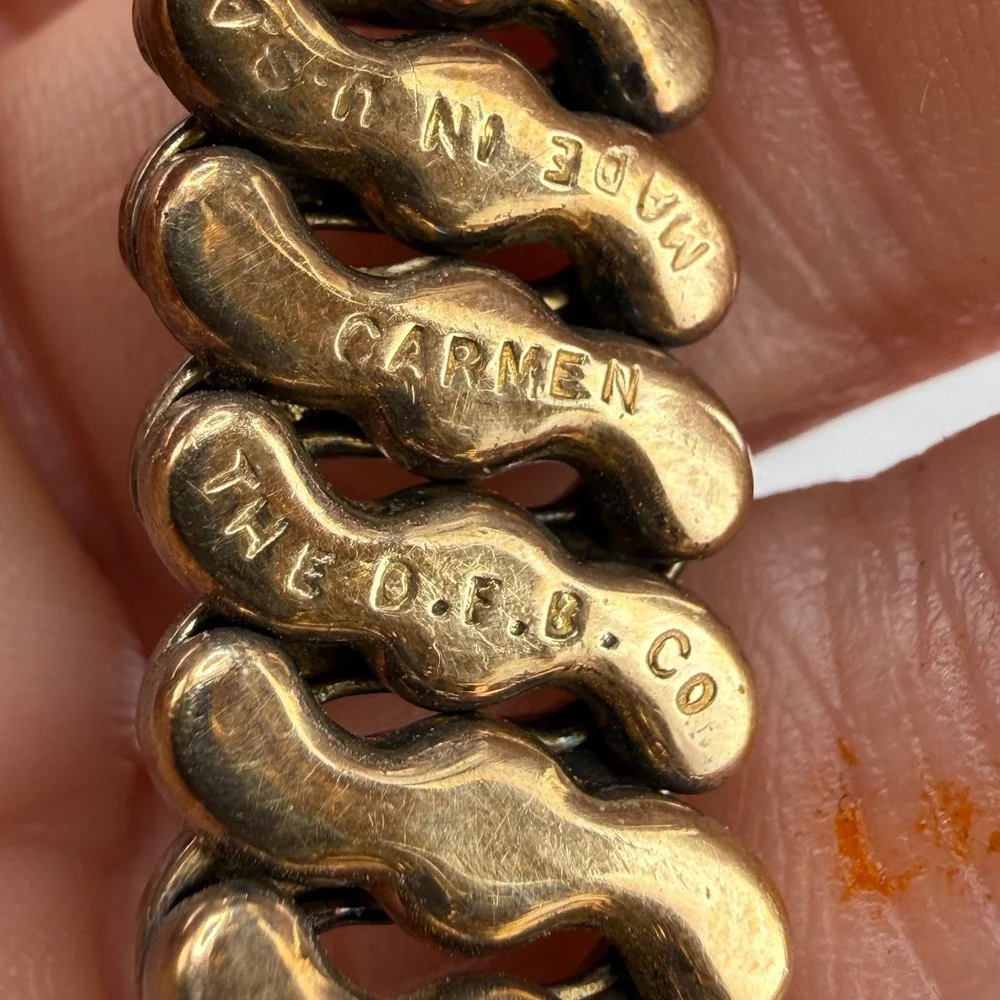 Vintage  D.F.B. Co. Carmen Expansion Bracelet WWII Sweetheart Gold Tone 5.5 READ